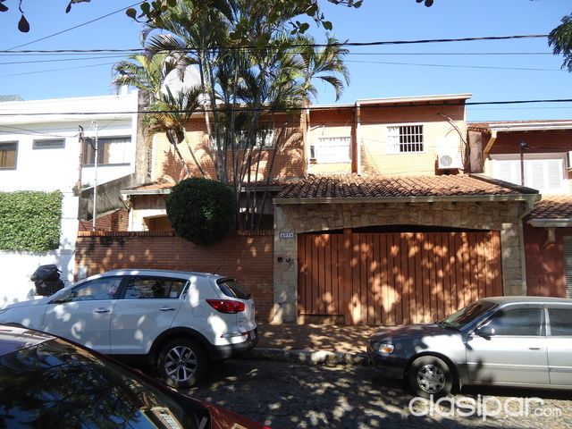 VENDO CASA EN PLENO BARRIO VILLA MORRA — foto 2