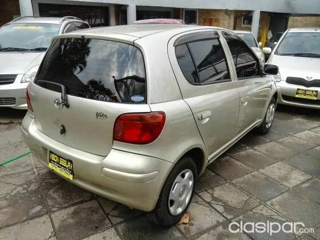 Toyota Vitz 2003 - foto 2