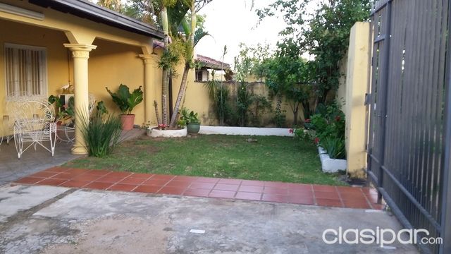OFERTA!!! CASA EN LOMA PYTA ZONA RESIDENCIAL (BARRIO LAS GOLONDRINAS) — foto 2
