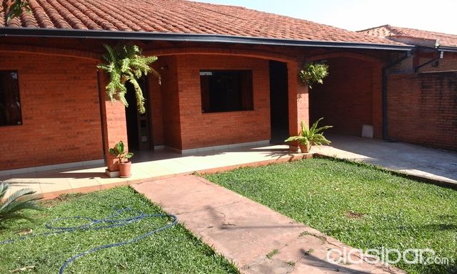 Vendo hermosa Casa,terreno 108 m2, area construida 210 m22, cerca del CIT — foto 2