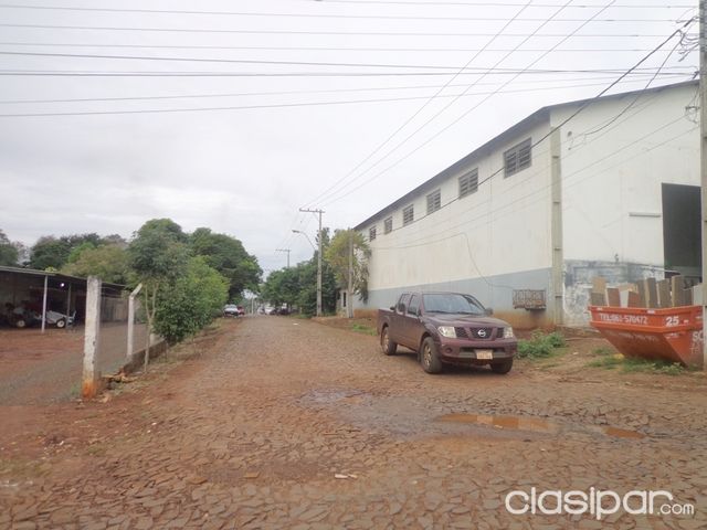 TINGLADO CON OFICINA Y 02 APARTAMENTOS EN VENTA - BARRIO LAS MERCEDES - CIUDAD DEL ESTE - ALTO PARANÁ - PARAGUAY. — foto 2