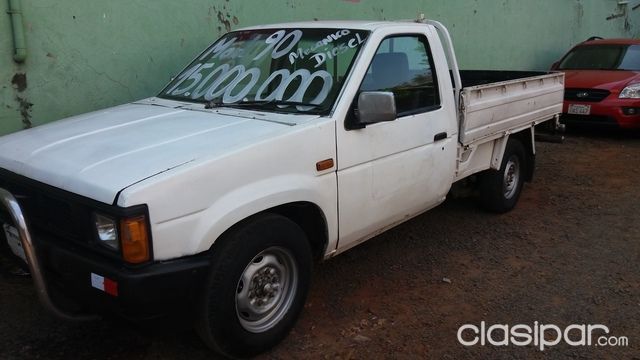 NISSAN CABINA SIMPLE MODELO 90 #304218  en Paraguay