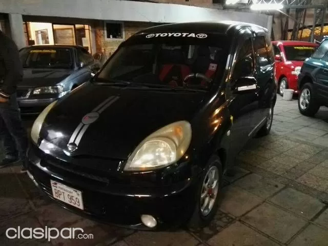 Toyota Funcargo Año 2001 — foto 2