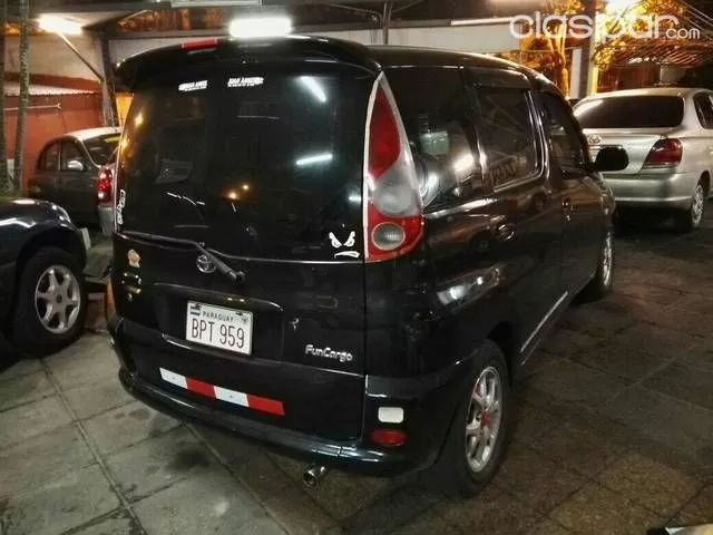 Toyota Funcargo Año 2001 — foto 4