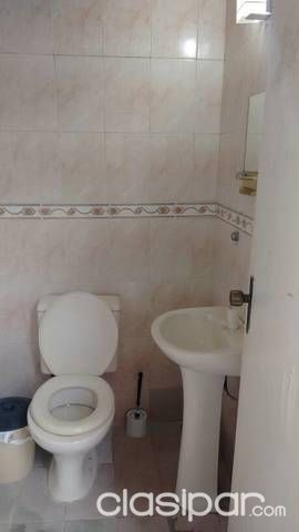 En Bo San isidro-Lambare.Habitación grande 5x4 amoblada, con entrada independiente y garage, todo incluído. — foto 3