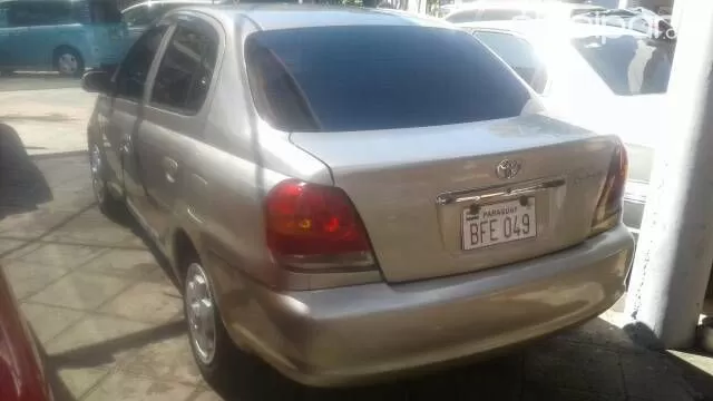 Toyota Platz 2003 — foto 3