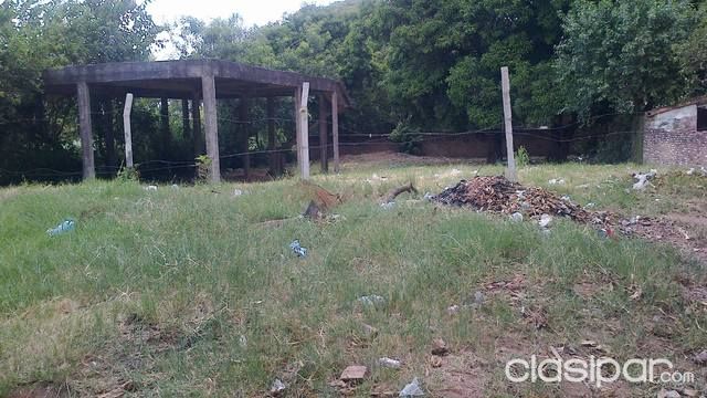 VENDO TERRENO DE 687 Mts2, TIENE UNA LOZA DE 120 Mts2 — foto 2