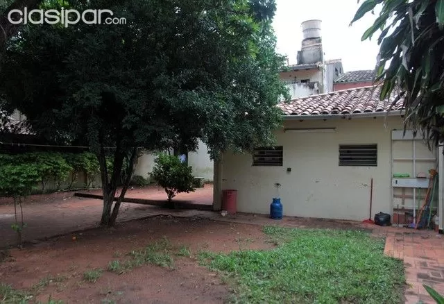 ATENCIÓN INVERSIONISTAS!!!!VENDO HERMOSA CASA CON DEPARTAMENTOS EN BARRIO NAZARETH — foto 2