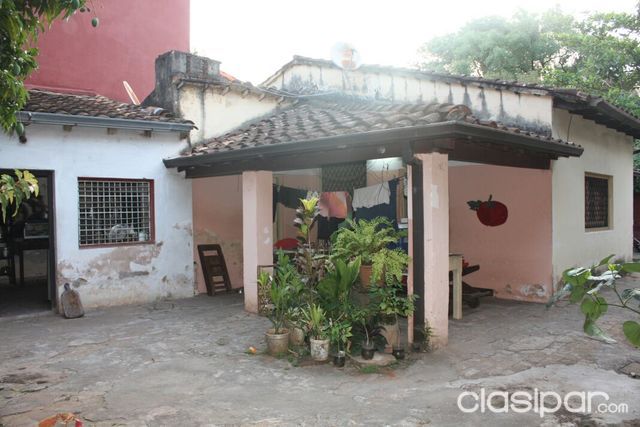 CASA A REMODELAR EN BARRIO VILLA MORRA - MCAL ESTIGARRIBIA — foto 3