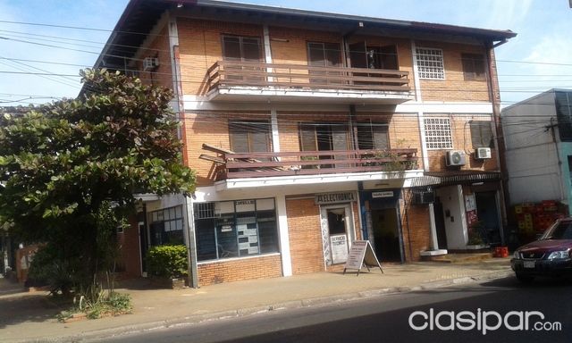 EDIFICIO CENTRICO ESQUINA TRES NIVELES — foto 3