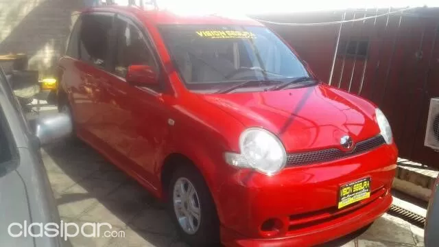 Toyota Sienta Año 2004 — foto 2