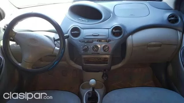 Toyota Vitz 2002 — foto 4