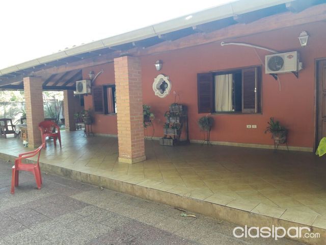 Vendo Una Casa 1300 m2 Excelente Ubicacion en Luque — foto 3