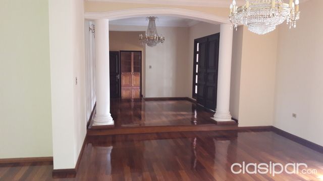EN VENTA – HERMOSA RESIDENCIA EN VILLA MORRA — foto 2
