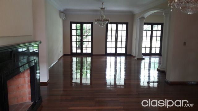 EN VENTA – HERMOSA RESIDENCIA EN VILLA MORRA — foto 3