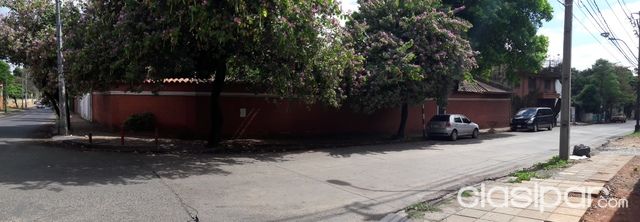 EN VENTA – AMPLIA CASA EN VILLA MORRA — foto 2