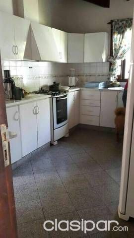 VENDO HERMOSA CASA EN ESQUINA EN ASUNCIÓN LAMBARE ZONA RCA ARGENTINA, HERNAN CORTES ESCUCHO OFERTAS — foto 3
