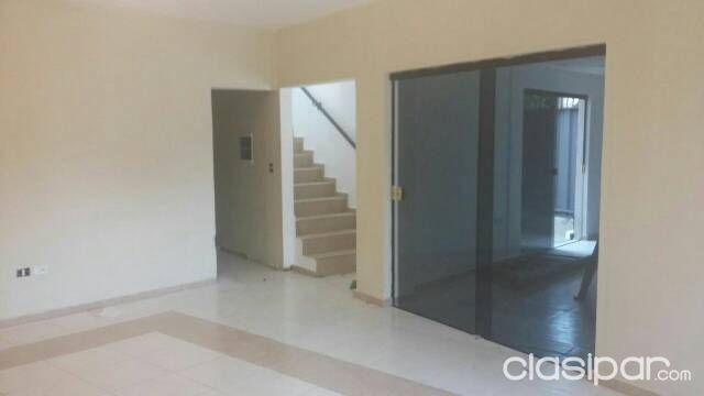 Vendo Casa A Diez Cuadras De Mcal Lopez — foto 3
