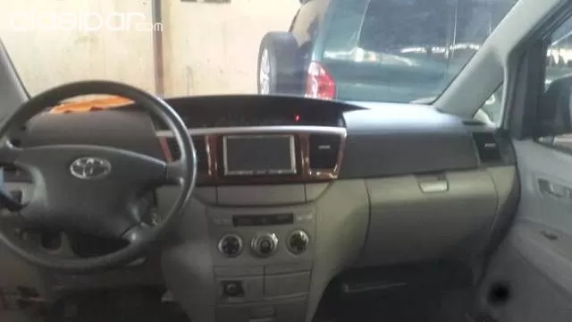 Toyota Noah 2003 — foto 5