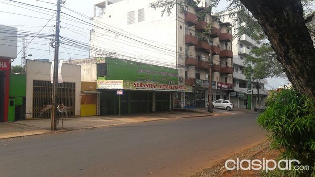 VENDO: SALÓN COMERCIAL SOBRE LA AVENIDA SAN BLAS – CIUDAD DEL ESTE.- — foto 2
