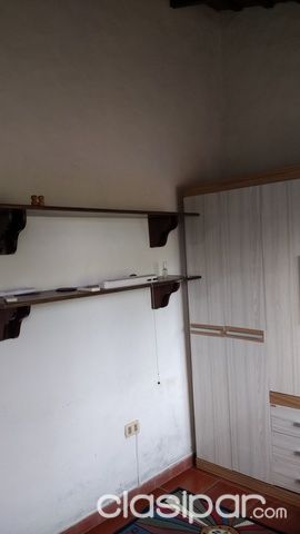 Pieza Habitacion a 5 cuadras de la UCA sobre aslfaltado — foto 3