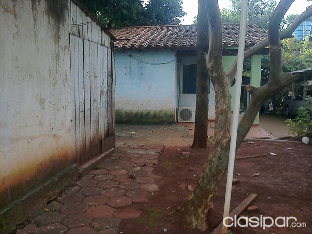 VENDO UNA PROPIEDAD EN EL CENTRO DE CDE. MAGNIFICA UBICACIÓN.!! — foto 3