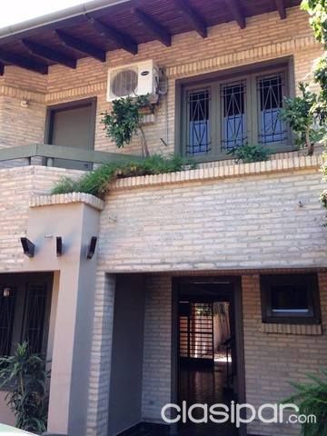 VENDO Hermoso AMPLIO Dúplex en excelente zona. CFA ASUNCION — foto 2