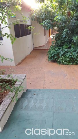 VENDO AMPLIA RESIDENCIA — foto 3