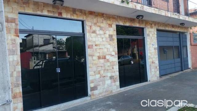 Bo. Nazareth alquilo salón comercial. — foto 2