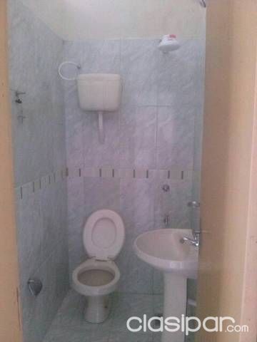 Bo. Nazareth alquilo salón comercial. — foto 3