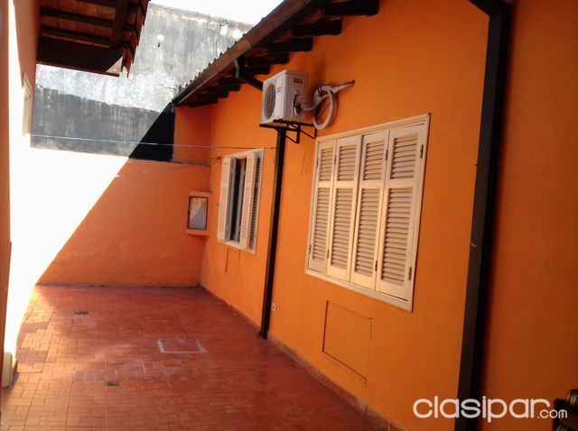 VENDO HERMOSA CASA EN ZONA RESIDENCIAL - BARRIO SAN CRISTOBAL — foto 3