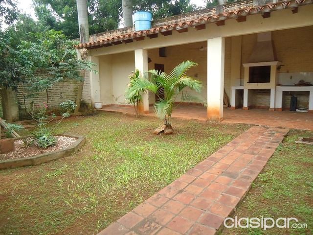 CASA EN VENTA. LUQUE. ZONA LAS RESIDENTAS. — foto 2