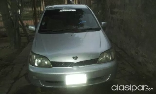 Toyota Platz 2001 — foto 2