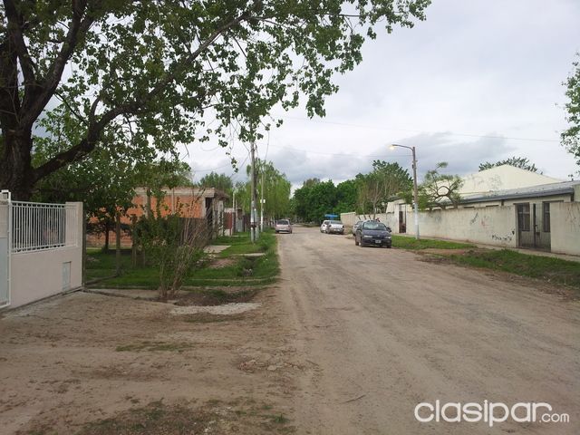 casa de 162 m2 techados, 9 ambientes,4 dormitorios 3 baños — foto 2