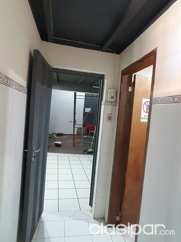 VENDO DEPOSITO EN INMEJORABLE UBICACION!!! CON PERMISO VIGENTE GMT... — foto 2