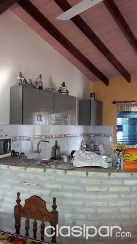 Hermosa casa con salón comercial sobre calle asfaltada — foto 3