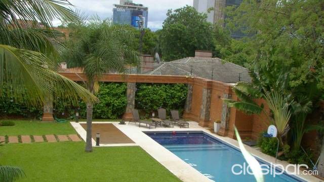 Vendo Importante Residencia en Villa Morra — foto 2