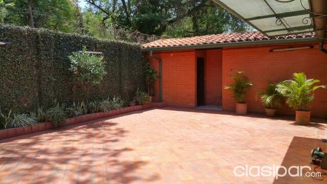 Inmobiliaria Alquila Casa En Lambaré. — foto 2