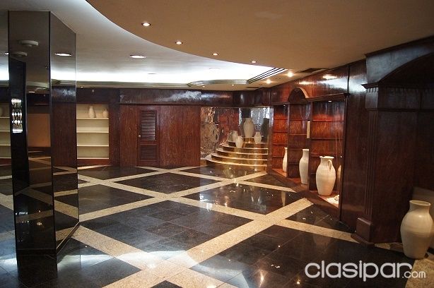 Amplio Salon En el Centro de Ciudad del Este — foto 3
