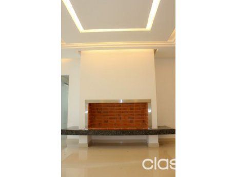 HERMOSA CASA EN LOS LAURELES — foto 2