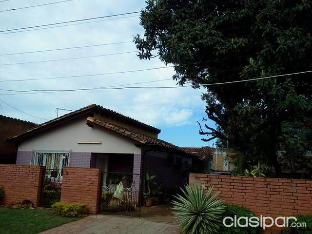 Casa en excelente ubicación - Luque — foto 2