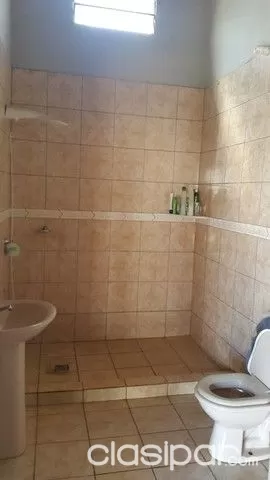 OPORTUNIDAD IMPERDIBLE!!! HERMOSA VIVIENDA EN BARRIO SAN MIGUEL — foto 3
