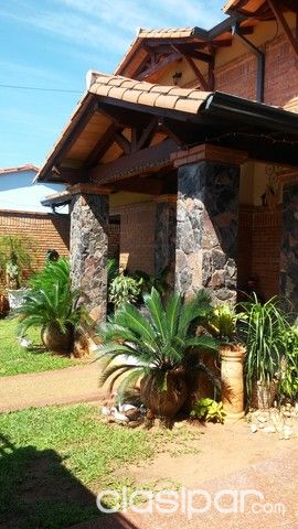 Vendo Casa en LUQUE Zona Super Los Jardines — foto 2
