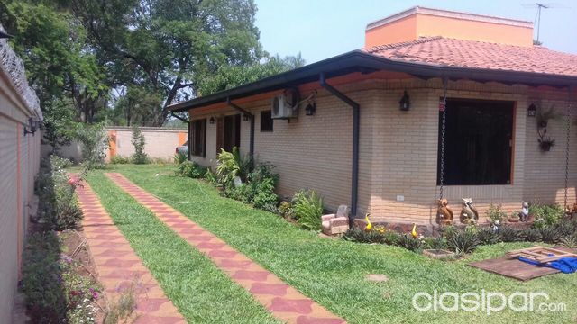 VENDO HERMOSA CASA SOBRE CALLE PRINCIPAL — foto 3