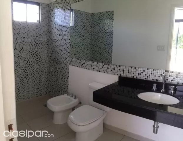 Vendo Casa en Barrio Cerrado Estilo Frances — foto 3