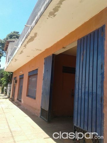 Casa con salones comerciales. — foto 2