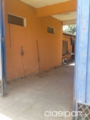 Casa con salones comerciales. — foto 3