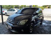 TOYOTA IST AÑO 2003 COLOR NEGRO IMPECABLE