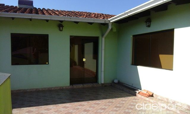 A METROS DEL CENTRO DE SAN LORENZO - HERMOSA CASA DE 2 PISOS SOBRE EMPEDRADO — foto 2