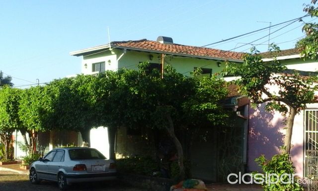 CASA DE 2 PLANTAS CON 3 AÑOS DE CONSTRUCCIÓN A METROS DEL CENTRO DE SAN LORENZO — foto 2